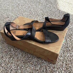 Sofft Strappy Black Women's Sandals Size 10
